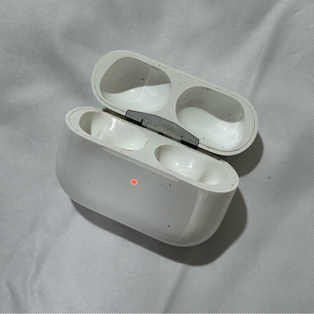 AirPods Pro Charging Case